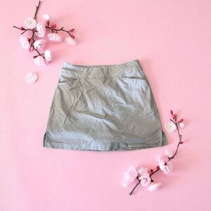 🍀🍂Lady Hagen Silver Skort